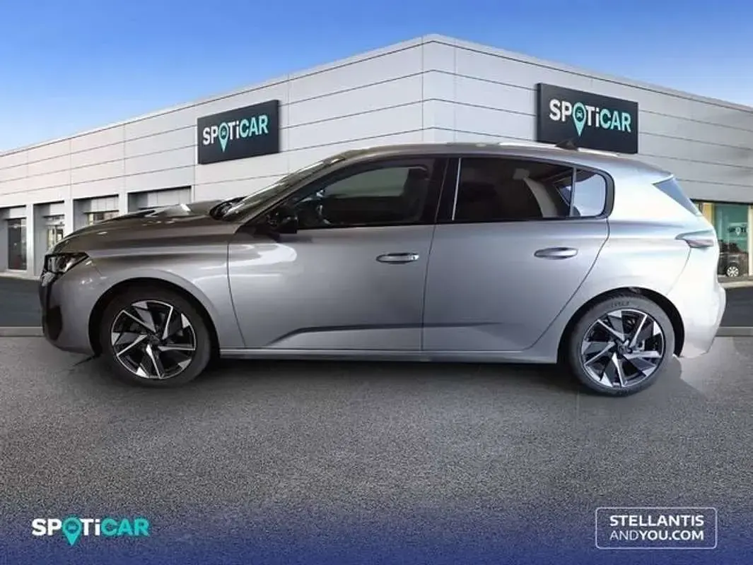 Usado Peugeot 308 Allure 131 CV (96 kW) 2024 Gris Utilitario