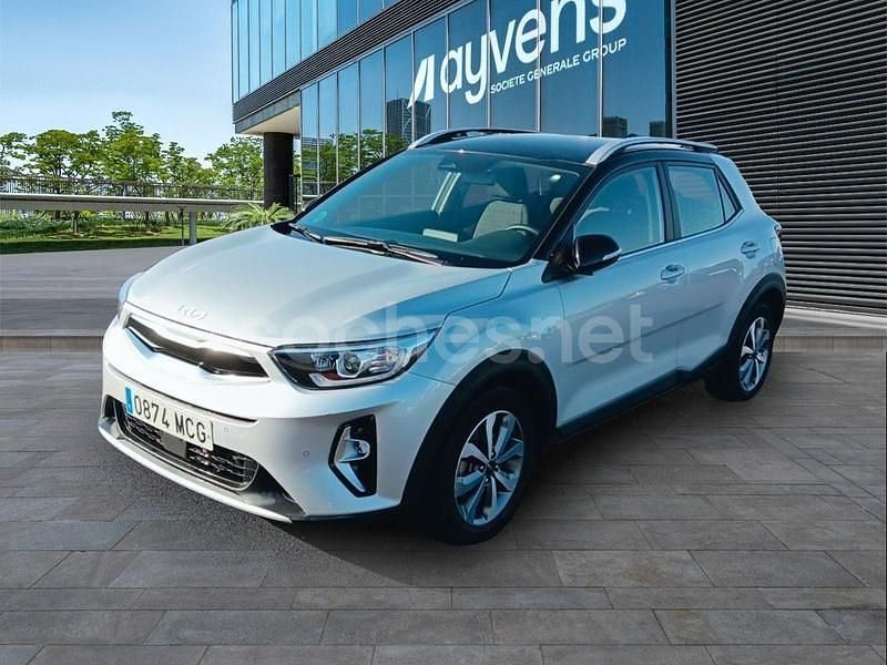 Gris / plata Usado 2022 Kia Stonic Plus SUV | 18.400 € (Precio justo) - Imagen 1/4