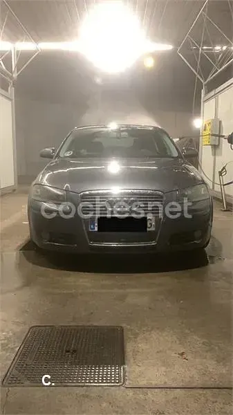 Usado Audi A3 Ambiente 140 CV (102 kW) 2007 Gris / plata Utilitario