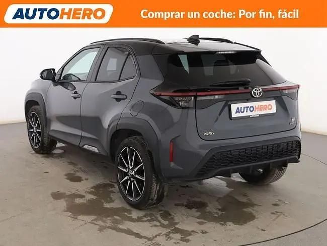 Usado Toyota Yaris Hybrid Sport 131 CV (96 kW) 2025 Gris