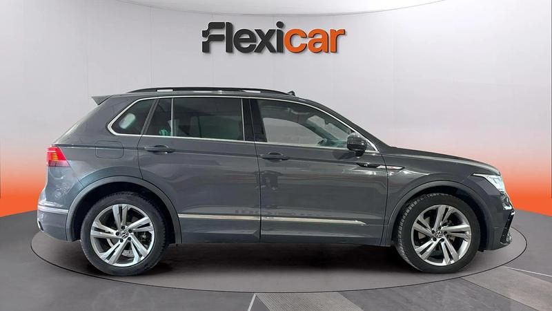 Usado VW Tiguan R-line 150 CV (110 kW) 2021 Gris SUV