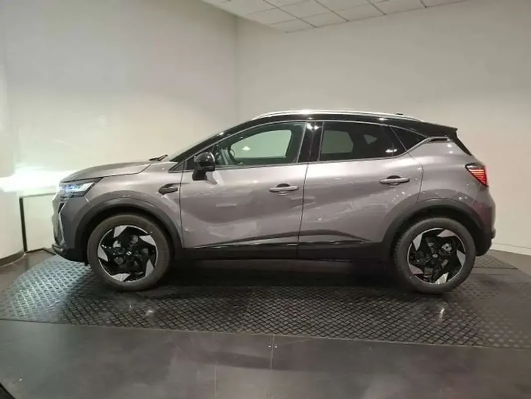 Usado Renault Captur Techno 101 CV (74 kW) 2026 Gris SUV