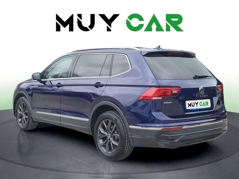 Usado VW Tiguan Allspace Life 150 CV (110 kW) 2022 Azul SUV