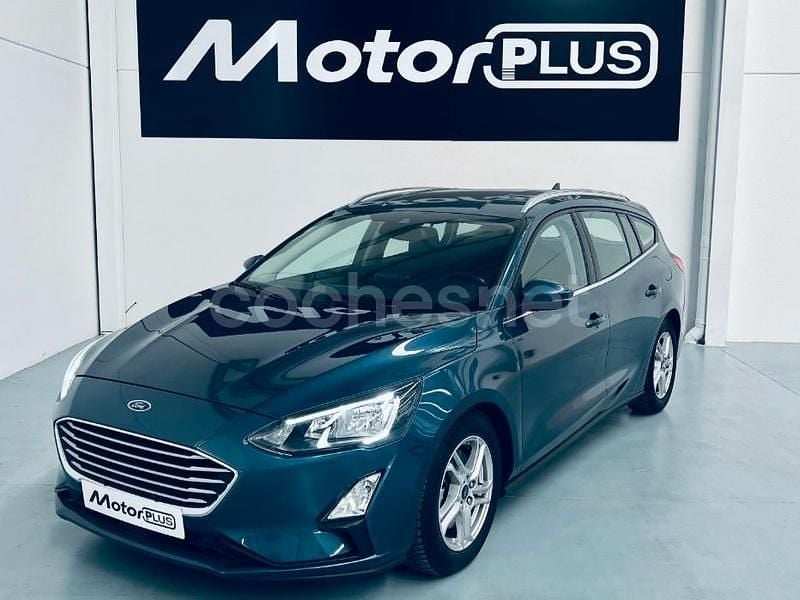 Usado Ford Focus Trend 120 CV (88 kW) 2019 Azul Familiar
