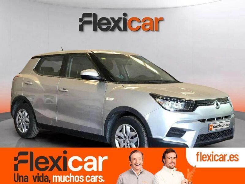 Gris Usado 2016 Ssangyong Tivoli SUV | 12.990 € (Un poco caro) - Imagen 1/4