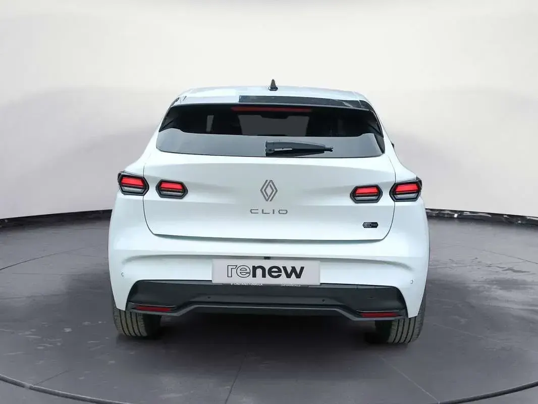 Usado Renault Clio V Techno 159 CV (116 kW) 2026 Blanco Berlina