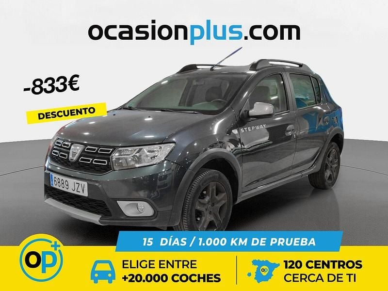 Usado Dacia Sandero 90 CV (66 kW) 2017 Gris Utilitario