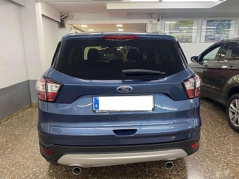 Usado Ford Kuga Trend 120 CV (88 kW) 2018 Azul SUV