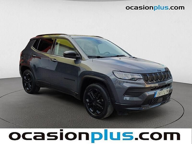 Usado Jeep Compass Night Eagle 130 CV (95 kW) 2022 Negro SUV