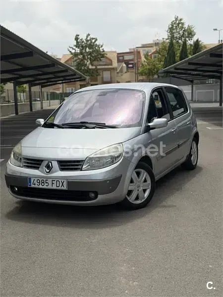 Usado Renault Scénic II Dynamique 105 CV (77 kW) 2006 Gris / plata Monovolumen
