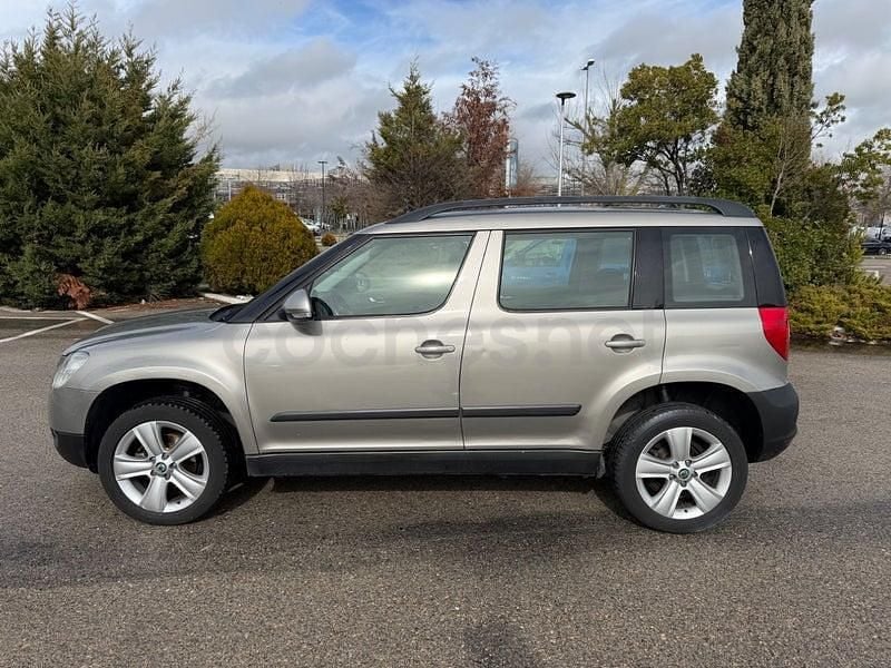 Usado Skoda Yeti Ambition 105 CV (77 kW) 2010 Beige SUV