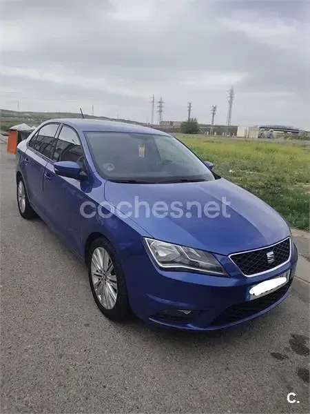 Usado Seat Toledo Style 110 CV (80 kW) 2016 Azul Utilitario