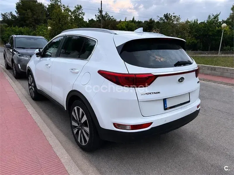 Usado Kia Sportage 115 CV (84 kW) 2017 Blanco SUV
