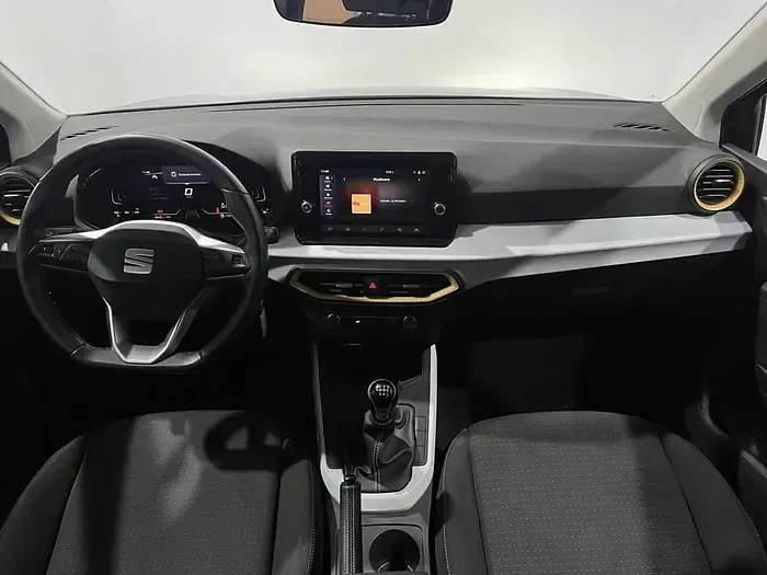 Usado Seat Arona Style 115 CV (84 kW) 2025 Gris SUV