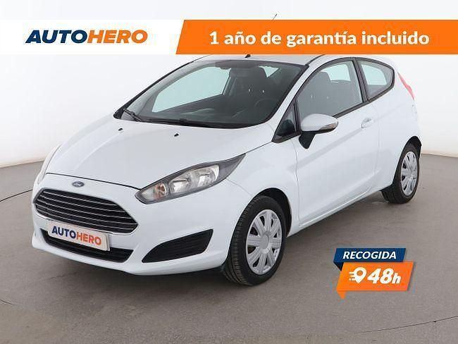 Blanco Usado 2014 Ford Fiesta Trend Utilitario | 8199 € (Un poco caro) - Imagen 1/3