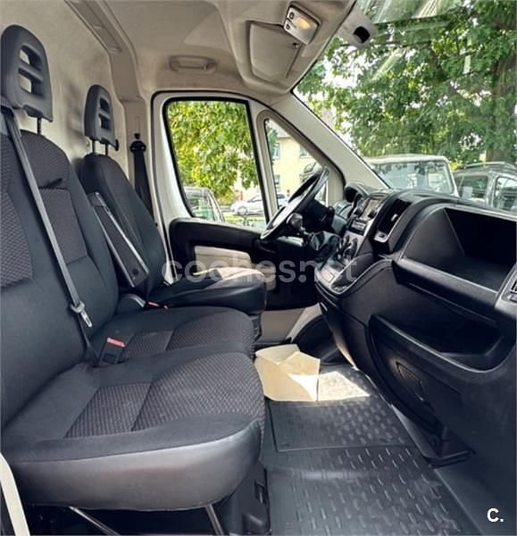 Blanco Usado 2012 Peugeot Boxer Van | 17.500 € (Precio justo) - Imagen 1/4