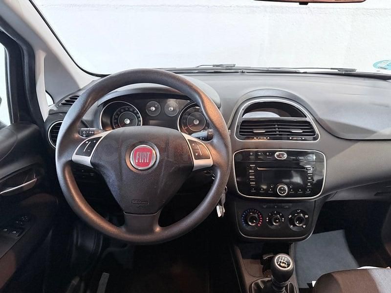 Usado Fiat Punto Pop 69 CV (50 kW) 2014 Negro Utilitario