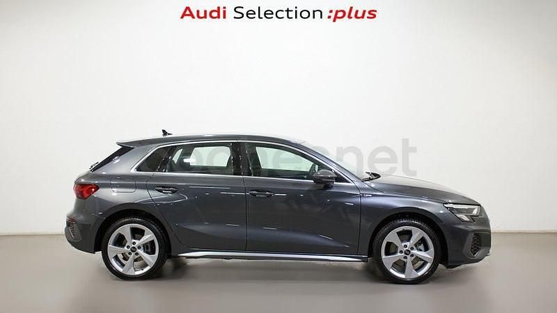 Usado Audi A3 S-Line 204 CV (150 kW) 2024 Gris / plata Berlina