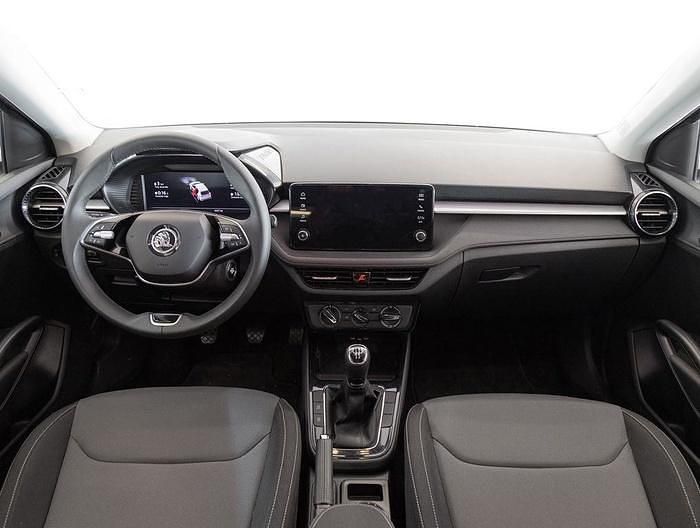 Usado Skoda Fabia Selection 95 CV (69 kW) 2024 Gris Utilitario