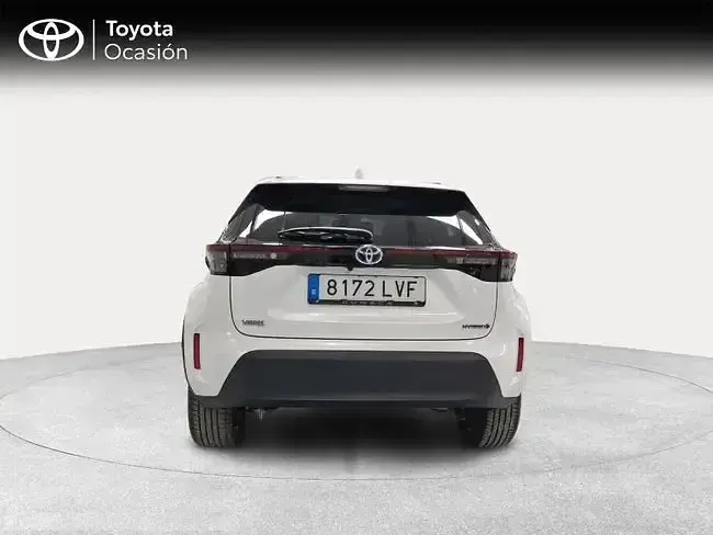 Usado Toyota Yaris Hybrid Style 116 CV (85 kW) 2021 Blanco