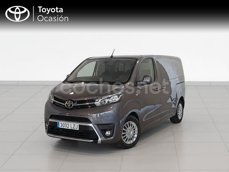 Usado Toyota Proace Verso Plus 145 CV (106 kW) 2022 Gris / plata Familiar
