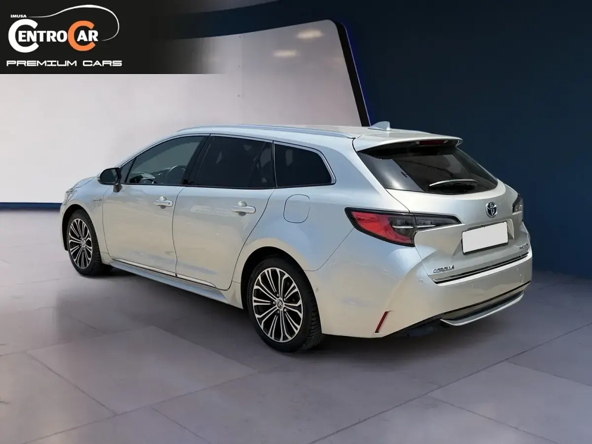 Usado Toyota Corolla Advance 180 CV (132 kW) 2022 Gris