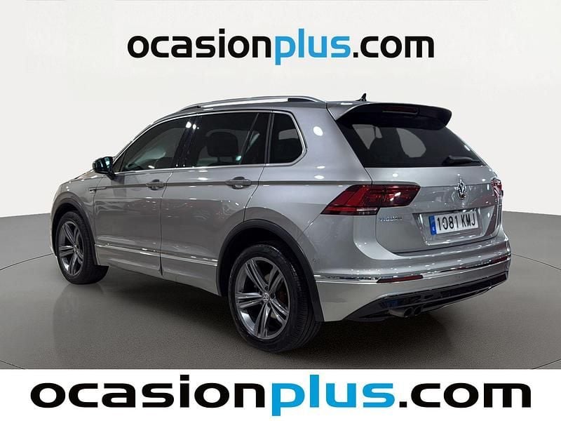 Usado VW Tiguan Sportline 150 CV (110 kW) 2018 Gris plata SUV