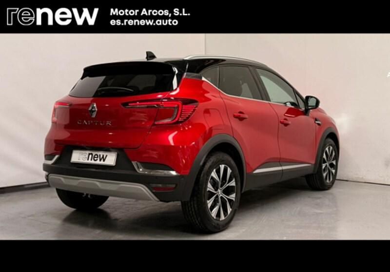 Usado Renault Captur Techno 90 CV (66 kW) 2024 Rojo SUV