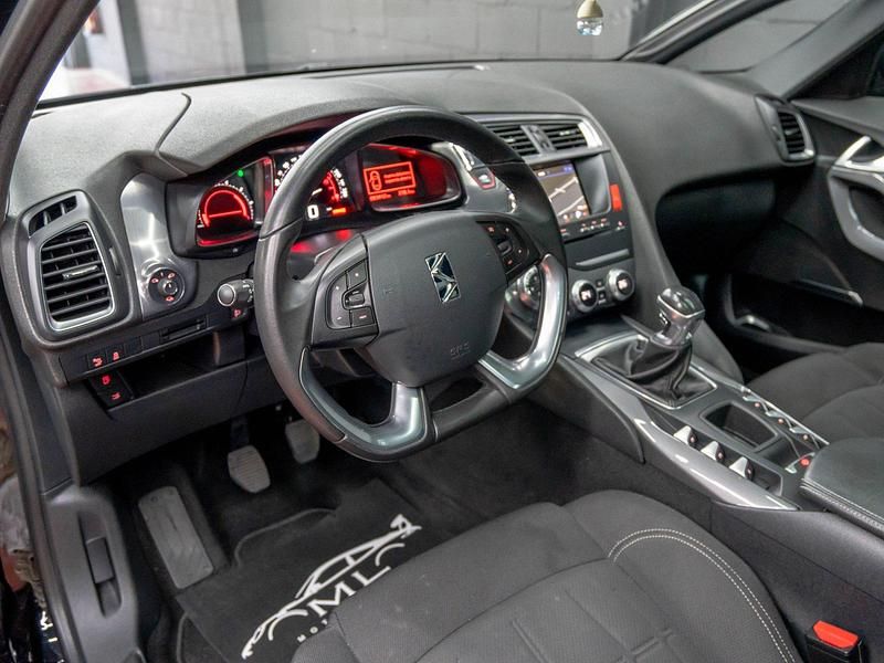 Usado DS Automobiles DS5 Style 120 CV (88 kW) 2016 Negro Utilitario