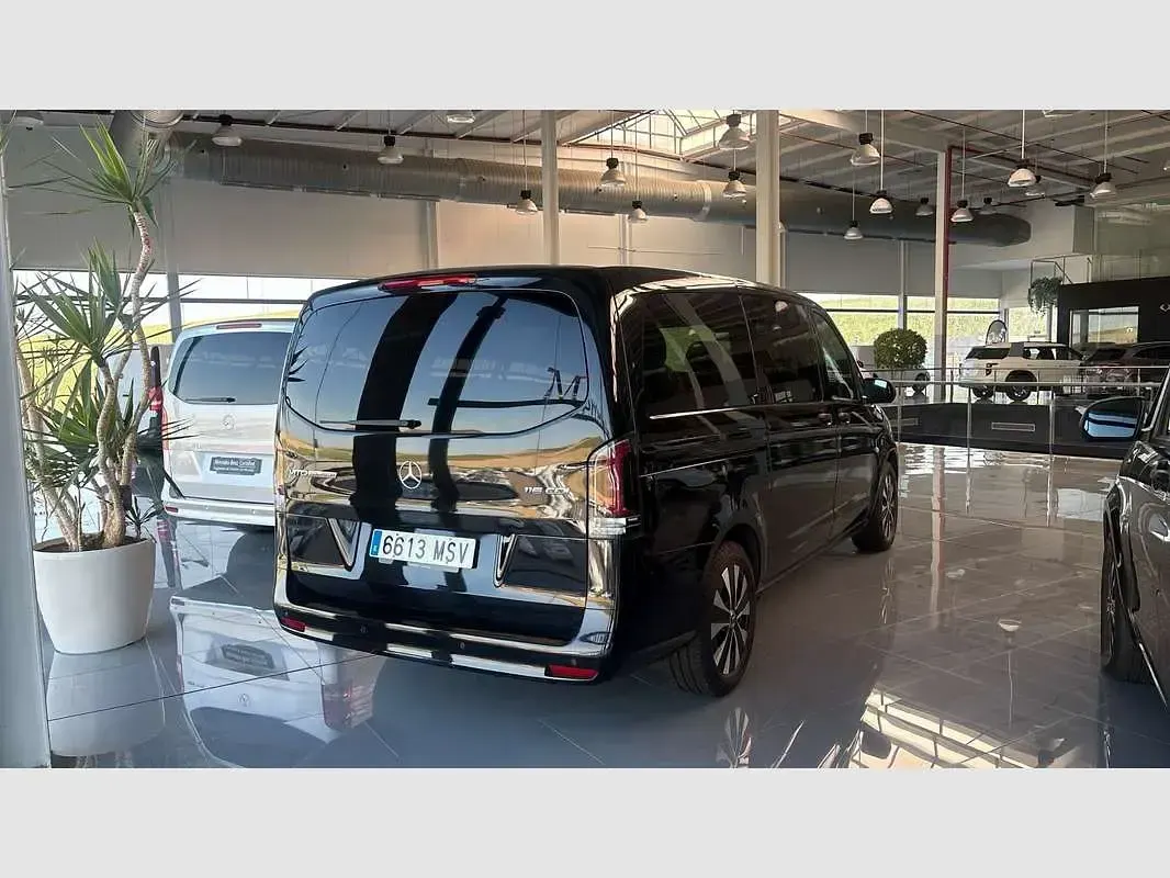 Usado Mercedes Vito 136 CV (100 kW) 2024 Negro Van