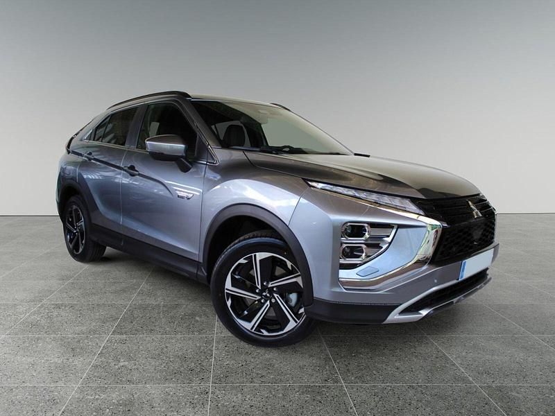 Gris Usado 2024 Mitsubishi Eclipse Cross SUV | 38.300 € - Imagen 1/4