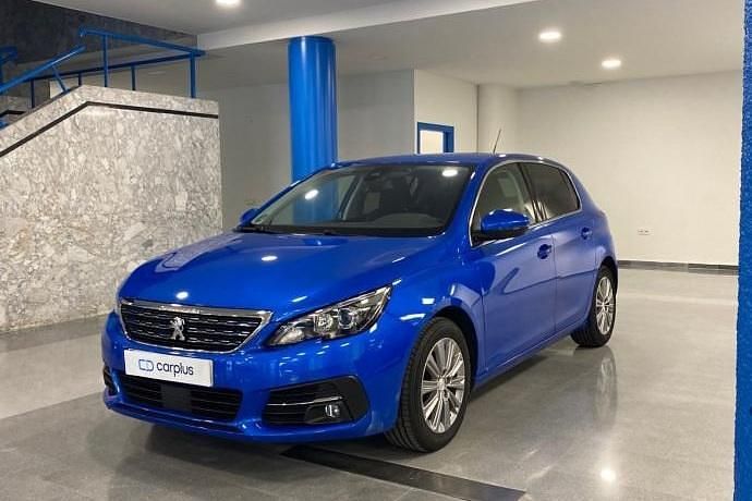 Usado Peugeot 308 Allure 130 CV (95 kW) 2020
