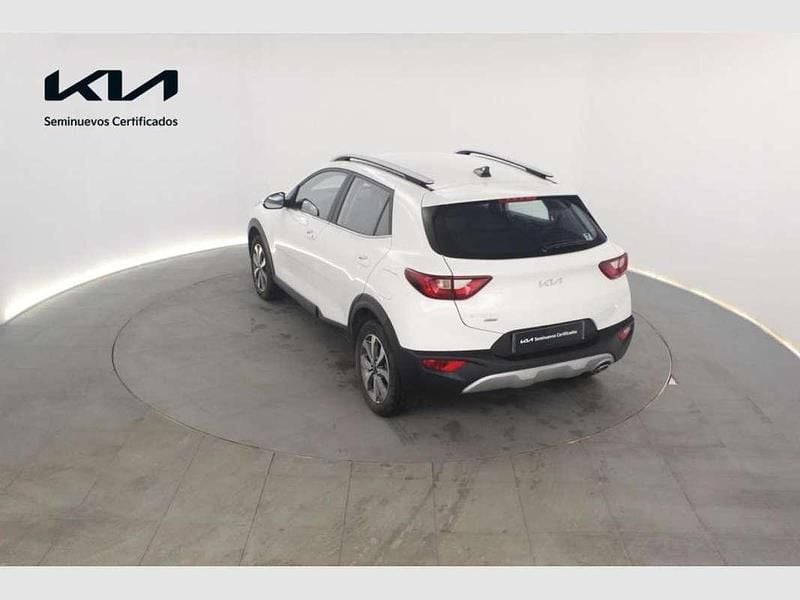 Usado Kia Stonic 101 CV (74 kW) 2025 Blanco SUV