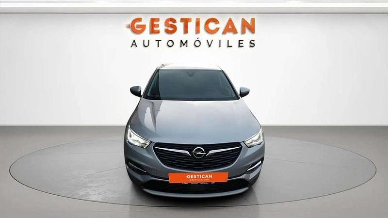 Usado Opel Grandland X Edition 224 CV (164 kW) 2022 Plateado SUV