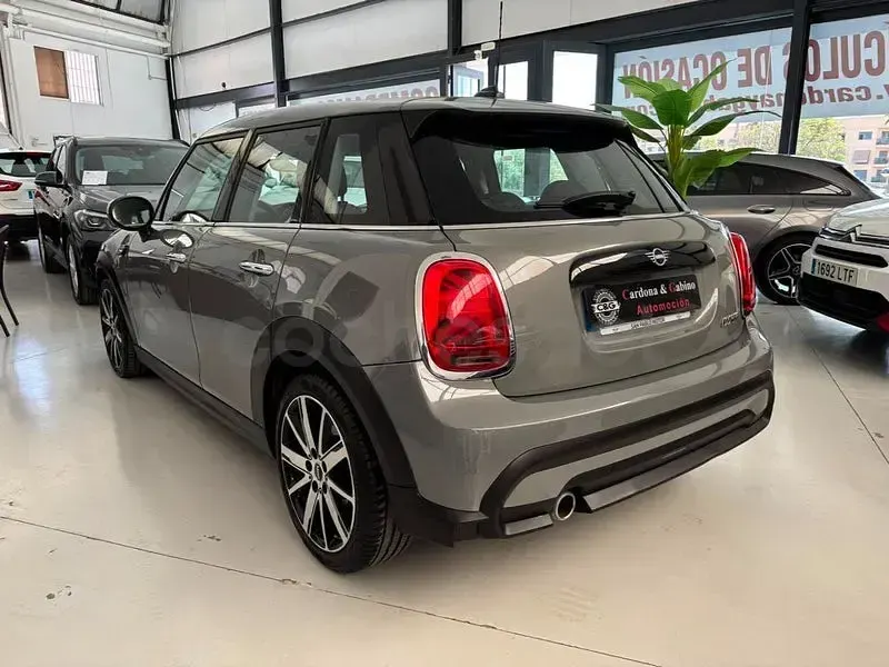 Usado Mini Cooper 136 CV (100 kW) 2022 Gris / plata Utilitario
