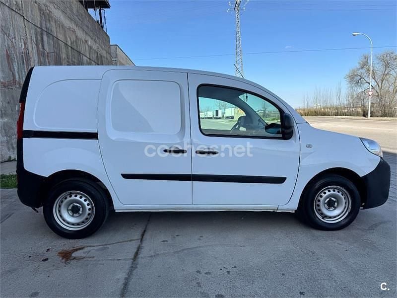 Usado Renault Kangoo 105 CV (77 kW) 2010 Blanco Monovolumen