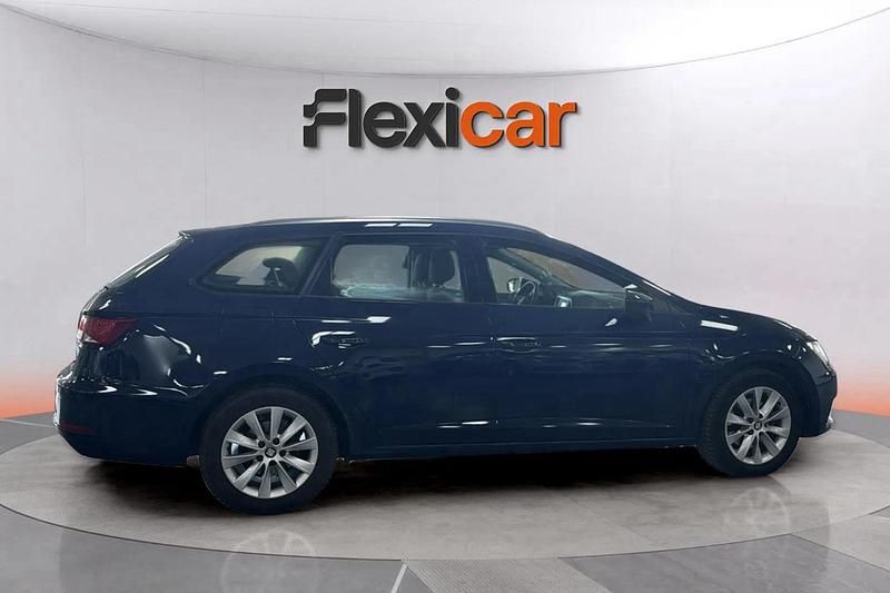 Usado Seat Leon ST Style 116 CV (85 kW) 2018 Azul Familiar