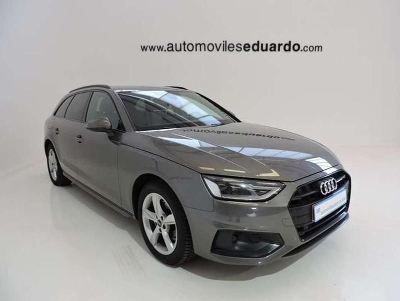 Usado Audi A4 Advanced Plus 136 CV (100 kW) 2022 Gris Familiar