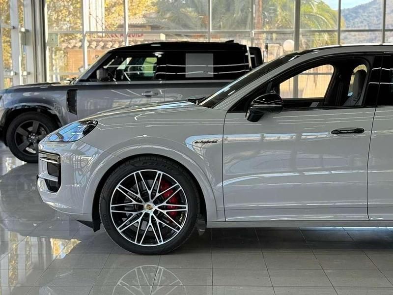 Usado Porsche Cayenne S E-Hybrid 519 CV (381 kW) 2024 Gris SUV