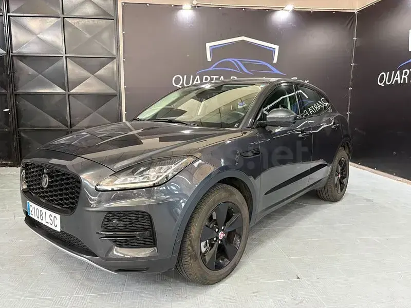Usado Jaguar E-Pace R-Dynamic 163 CV (119 kW) 2021 Gris / plata SUV