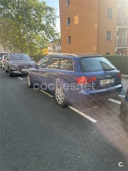 Usado Audi A4 140 CV (102 kW) 2006 Azul Familiar