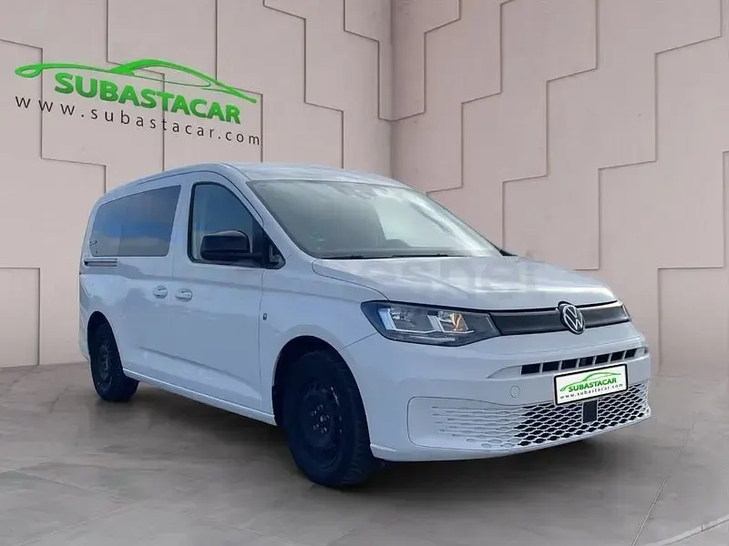 Usado VW Caddy 122 CV (89 kW) 2023 Blanco Monovolumen