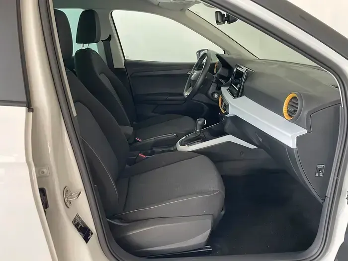 Usado Seat Arona Style 116 CV (85 kW) 2025 Blanco SUV