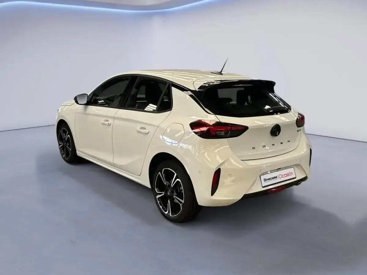 Usado Opel Corsa 110 CV (80 kW) 2025 Utilitario
