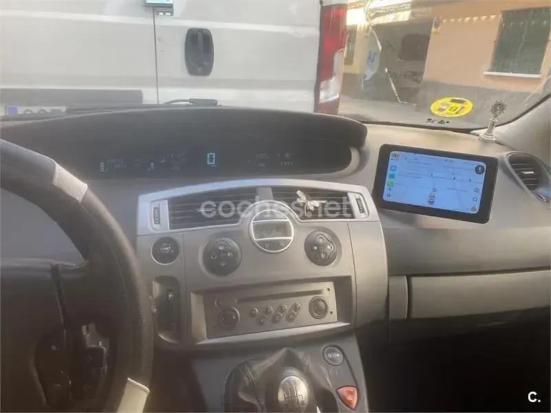 Usado Renault Scénic II Privilege 105 CV (77 kW) 2007 Negro Monovolumen