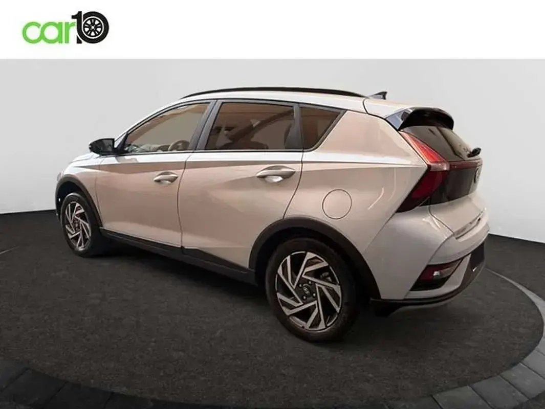Usado Hyundai Bayon 80 CV (58 kW) 2025 Gris SUV