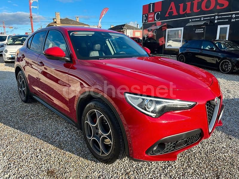 Rojo Usado 2018 Alfa Romeo Stelvio Executive SUV | 24.999 € (Un poco caro) - Imagen 1/4