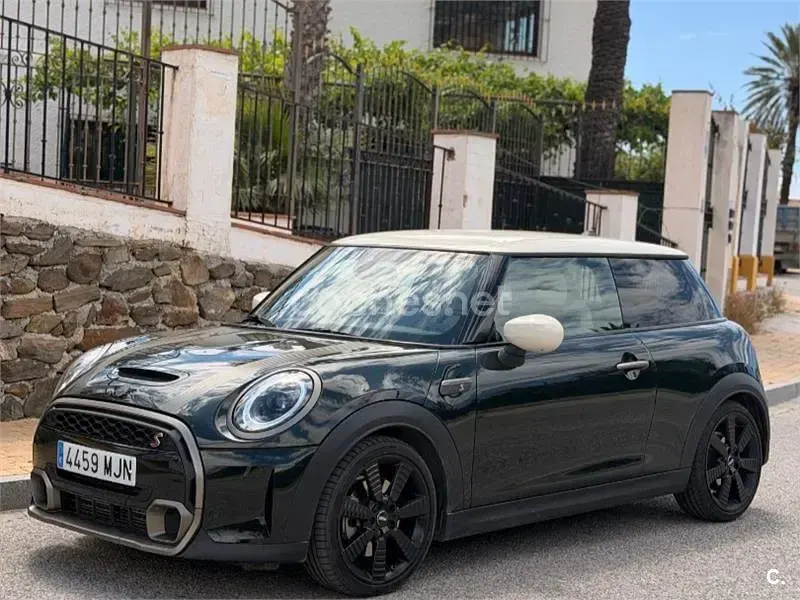 Usado Mini Cooper S 178 CV (130 kW) 2023 Verde Utilitario