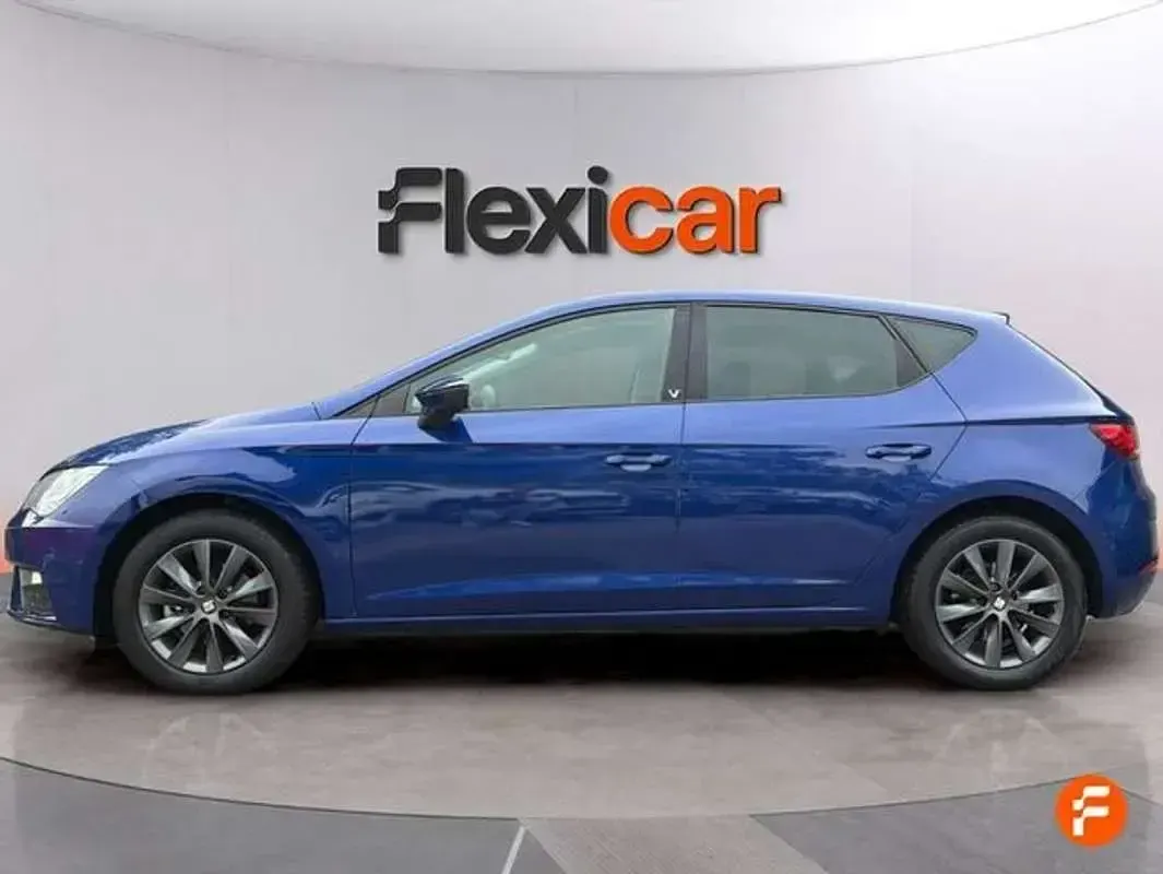 Usado Seat Leon ST Style 116 CV (85 kW) 2018 Azul Familiar