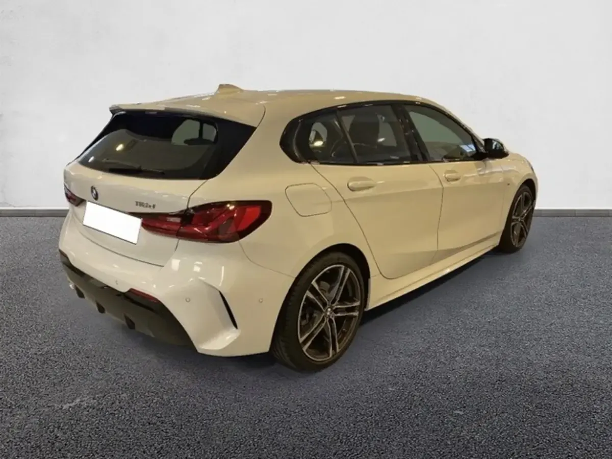 Usado BMW 116 Shadowline 116 CV (85 kW) 2022 Blanco Utilitario